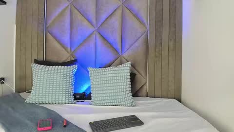 B R I A  online show from September 13, 2:33 am