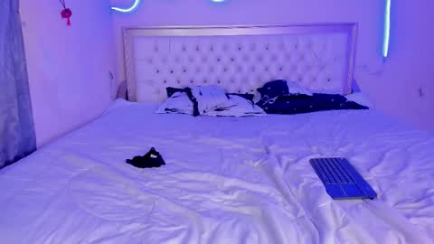 briana_hot03 online show from November 10, 6:29 pm