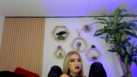 briana_white online show from January 13, 5:29 pm