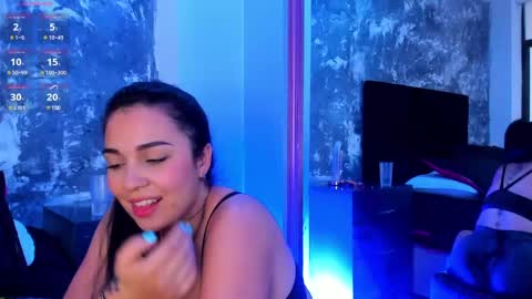     online show from December 5, 3:28 pm