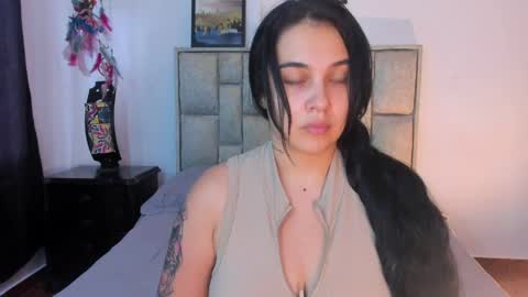     online show from April 7, 6:19 pm