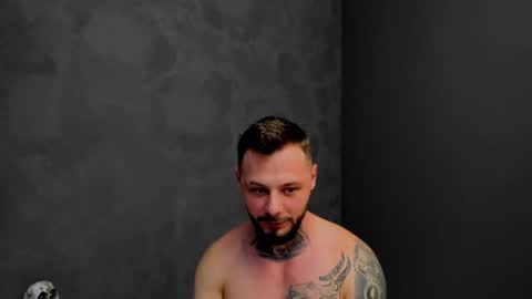 Snapshot of brianhunts chatting on January 4, 12:49 pm Brian online show from January 4, 12:49 pm