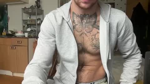 Snapshot of brianmuscle chatting on June 3, 7:33 am Brian online show from June 3, 7:33 am