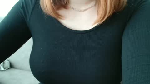 Snapshot of brianna_anny chatting on June 5, 10:10 am shiny smile online show from June 5, 10:10 am
