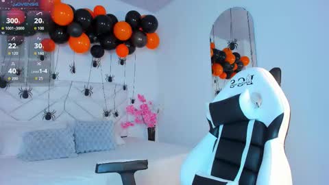   online show from October 24, 11:06 am