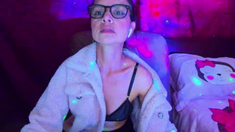 Snapshot of brianna_garnerr chatting on June 18, 9:14 am Brianna garnerr online show from June 18, 9:14 am