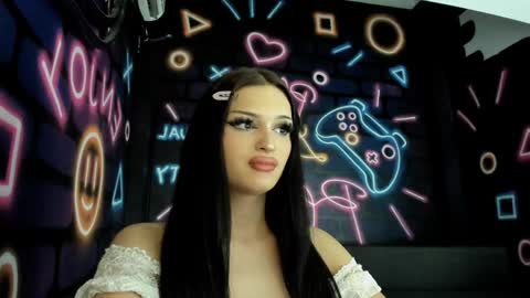 Snapshot of brianna_the_doll chatting on December 3, 11:55 am Brianna online show from December 3, 11:55 am