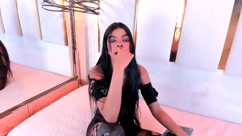 briannaroses1 online show from March 17, 5:11 am