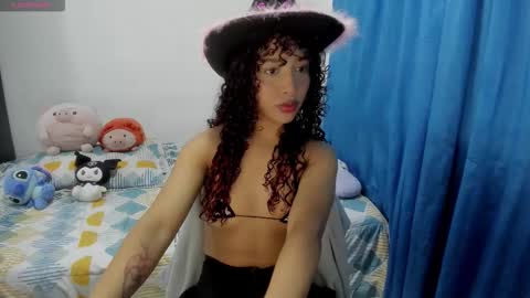Snapshot of briar_05 chatting on October 13, 8:53 pm Briar online show from October 13, 8:53 pm