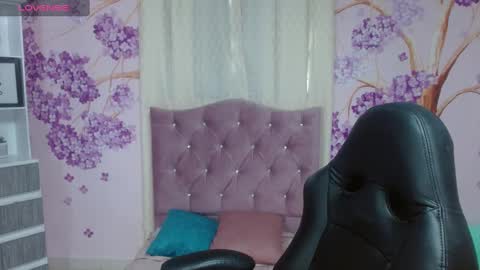 DAYANNA online show from March 11, 12:50 pm