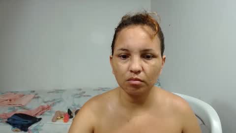 Snapshot of brida_angela29 chatting on February 2, 12:48 pm brida_angela29 online show from February 2, 12:48 pm