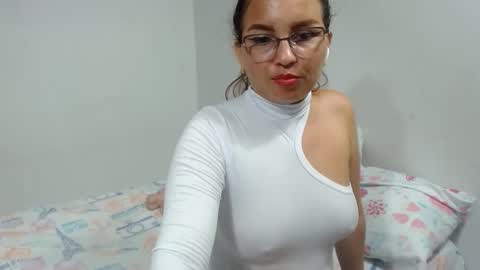 Snapshot of brida_angela29 chatting on February 27, 2:50 pm brida_angela29 online show from February 27, 2:50 pm