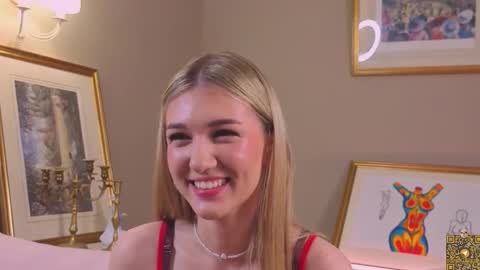 Mary online show from September 28, 8:25 pm