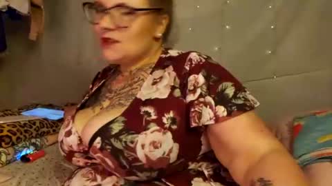 Snapshot of briebaby88 chatting on July 7, 2:47 am Leela Marie xo online show from July 7, 2:47 am