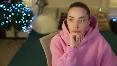 Diamonds Girls online show from January 7, 8:28 am