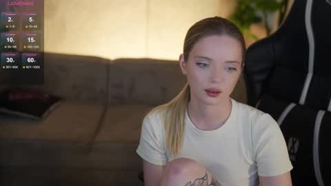 Snapshot of bright_diamonds_054 chatting on February 26, 9:08 am Diamonds Girls online show from February 26, 9:08 am