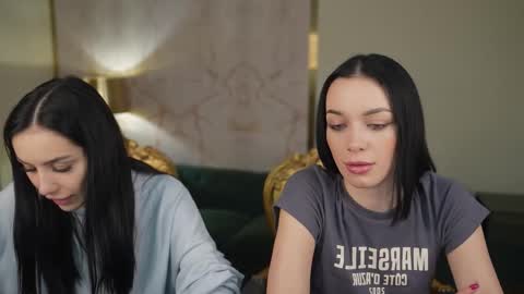 Snapshot of bright_diamonds_054 chatting on March 10, 8:19 am Diamonds Girls online show from March 10, 8:19 am