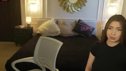 Snapshot of bright_diamonds_054 chatting on March 11, 8:31 am Diamonds Girls online show from March 11, 8:31 am