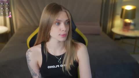 Snapshot of bright_diamonds_054 chatting on March 17, 7:55 am Diamonds Girls online show from March 17, 7:55 am