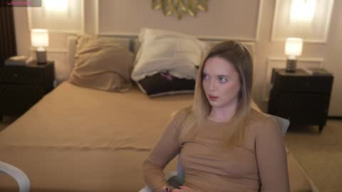 Snapshot of bright_diamonds_054 chatting on March 19, 8:18 am Diamonds Girls online show from March 19, 8:18 am