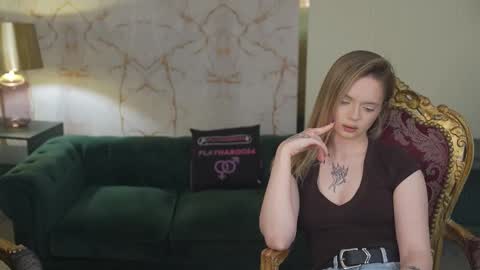 Snapshot of bright_diamonds_054 chatting on March 25, 9:59 am Diamonds Girls online show from March 25, 9:59 am