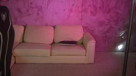 Snapshot of bright_diamonds_054 chatting on March 29, 8:58 am Diamonds Girls online show from March 29, 8:58 am