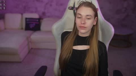 Snapshot of bright_diamonds_054 chatting on April 6, 7:37 pm Diamonds Girls online show from April 6, 7:37 pm