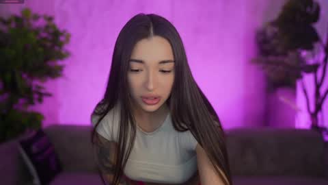 Snapshot of bright_diamonds_054 chatting on April 12, 7:57 am Diamonds Girls online show from April 12, 7:57 am