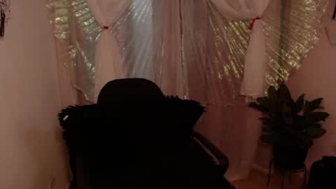 Brilla Mettal online show from October 16, 12:11 am