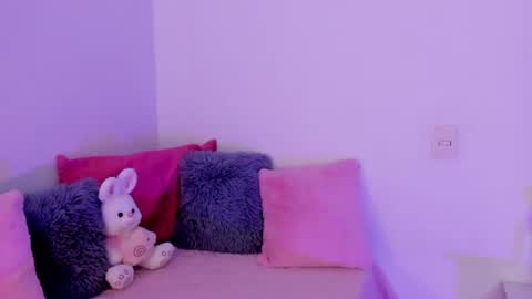 Snapshot of brisa_blue chatting on June 22, 6:38 pm Brisa online show from June 22, 6:38 pm