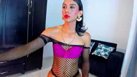 Snapshot of britannylord chatting on February 23, 12:41 am britanny lord online show from February 23, 12:41 am