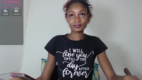 Snapshot of britanylee_01 chatting on December 27, 4:47 am britanylee 01 online show from December 27, 4:47 am