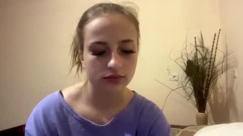 Snapshot of britanysuther chatting on June 28, 5:30 pm Ciri online show from June 28, 5:30 pm