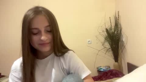 Snapshot of britanysuther chatting on July 7, 5:17 pm Ciri online show from July 7, 5:17 pm