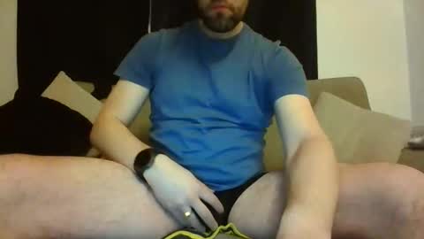 Snapshot of britguy6985 chatting on February 28, 8:21 pm britguy6985 online show from February 28, 8:21 pm