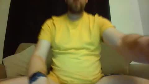 Snapshot of britguy6985 chatting on April 11, 7:07 pm britguy6985 online show from April 11, 7:07 pm