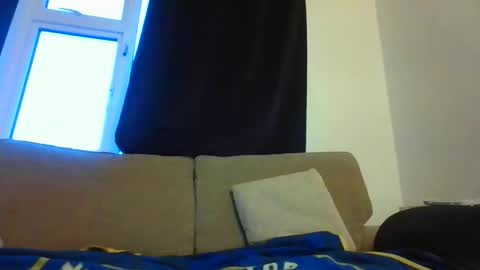 Snapshot of britguy6985 chatting on April 17, 7:06 pm britguy6985 online show from April 17, 7:06 pm