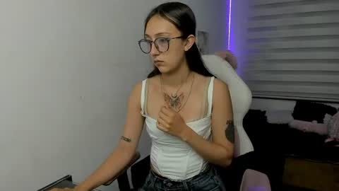 Snapshot of brith_ness chatting on August 1, 3:39 am Brith ness online show from August 1, 3:39 am