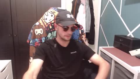 Snapshot of britishbigdick_ chatting on October 23, 6:17 pm britishbigdick_ online show from October 23, 6:17 pm