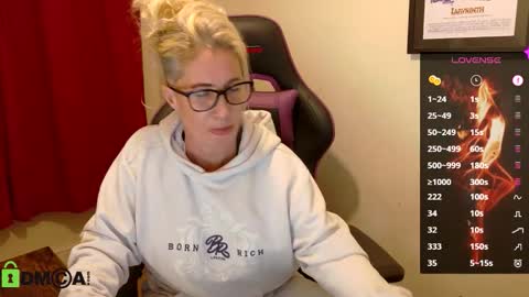 Lady Annabelle Montgomery online show from January 16, 12:25 am