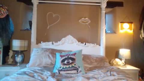 Snapshot of britishtease69 chatting on October 12, 7:29 am britishtease69 online show from October 12, 7:29 am