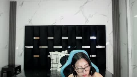 Britney  online show from April 8, 2:33 am