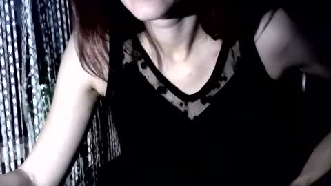 Snapshot of britneyamy chatting on June 27, 9:53 pm Britney online show from June 27, 9:53 pm