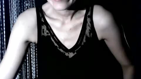 Snapshot of britneyamy chatting on July 1, 9:03 pm Britney online show from July 1, 9:03 pm