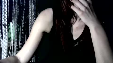 Snapshot of britneyamy chatting on July 2, 9:43 pm Britney online show from July 2, 9:43 pm