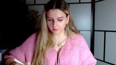 Snapshot of britneyglow chatting on January 23, 10:44 pm BritneyGlow online show from January 23, 10:44 pm