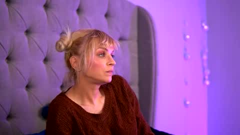 Snapshot of britneyhudson chatting on February 23, 9:17 am britneyhudson online show from February 23, 9:17 am