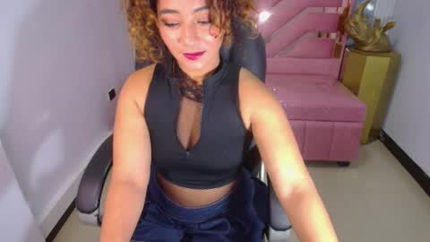 Snapshot of brittany_ch chatting on April 10, 7:51 pm BRITANY online show from April 10, 7:51 pm