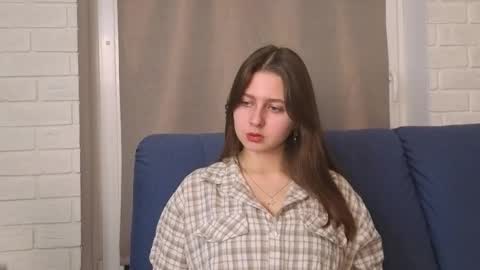 brittpobre online show from December 17, 7:09 pm