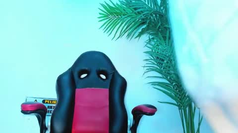 Snapshot of briyit_doll chatting on December 3, 11:55 am BRIYIT online show from December 3, 11:55 am